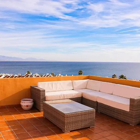 Superb 3 Bedrooms Duplex Manilva, Aldea Hills Apartamento *